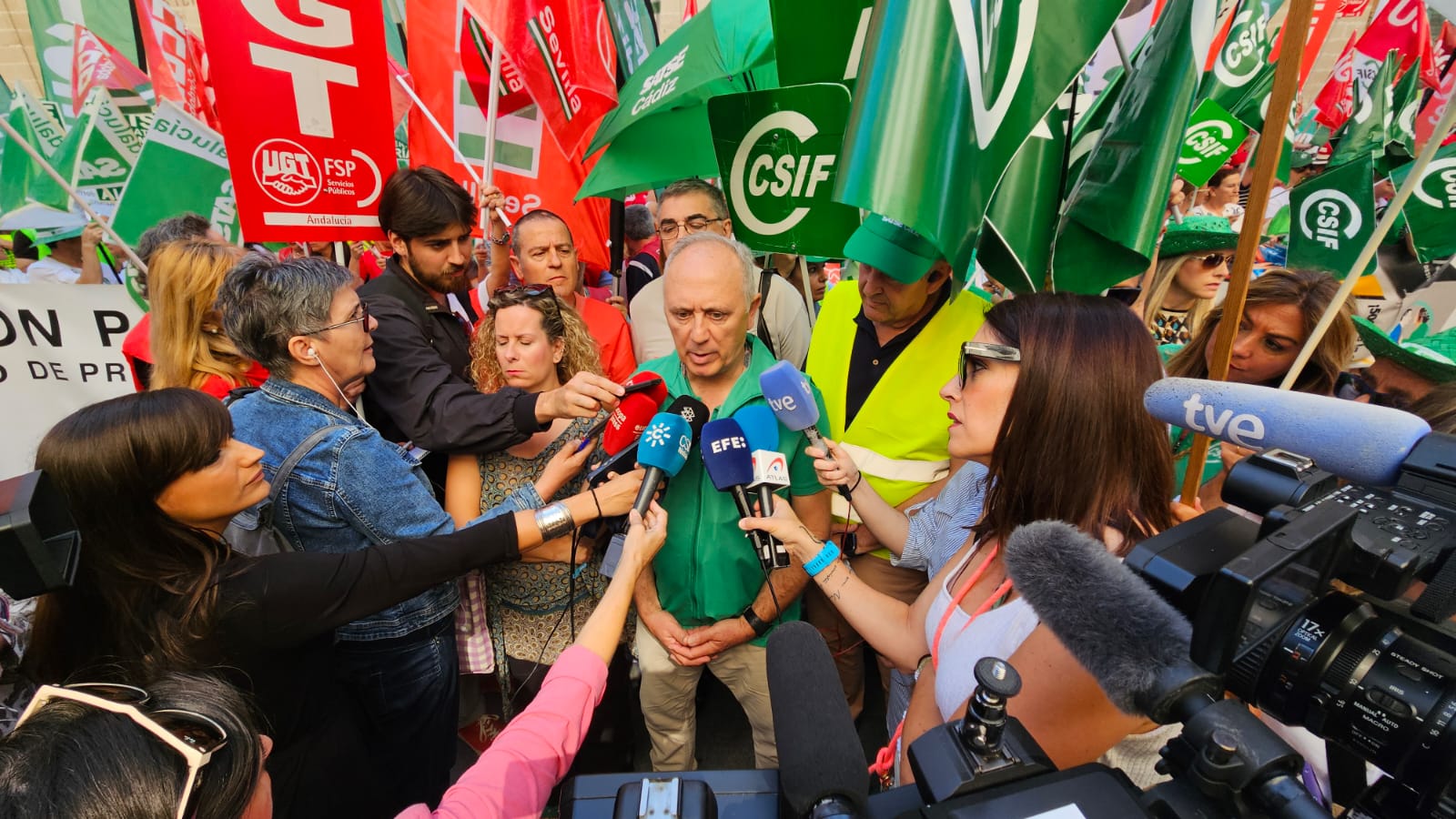 Protesta sindical ante los servicios centrales del SAS