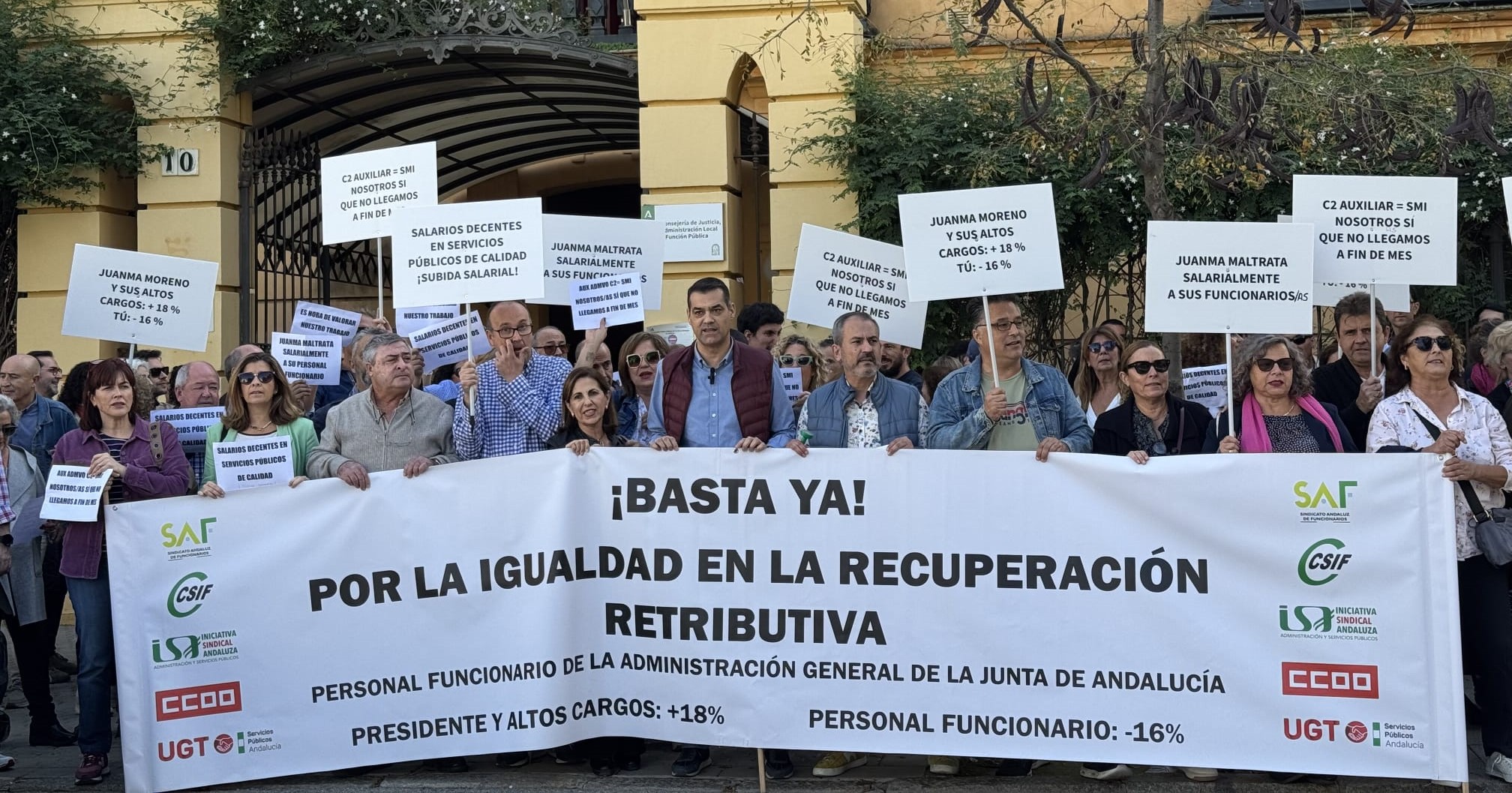 Concentración en la Consejería de Justicia, Administración Local y Función Pública en Sevilla