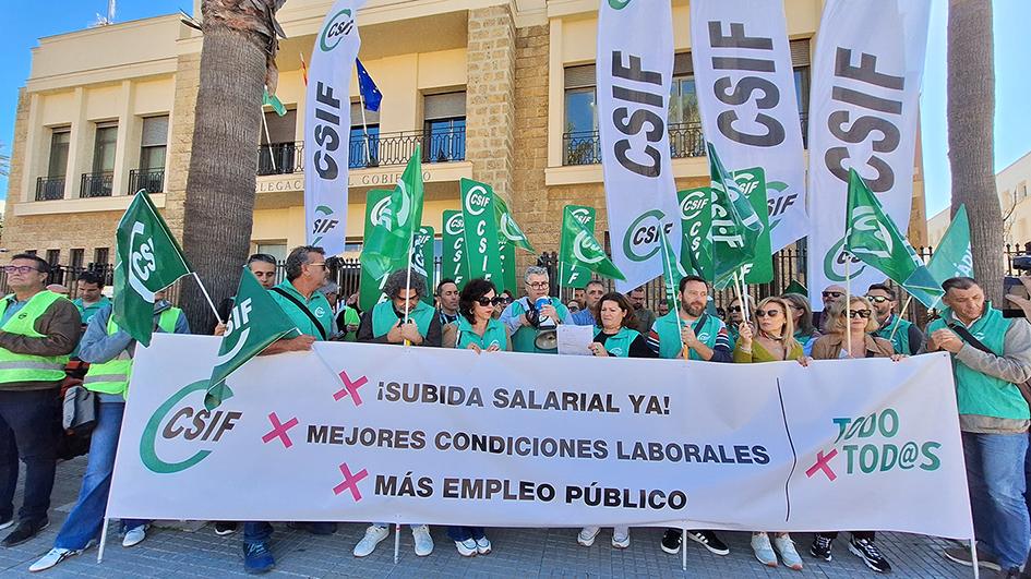 Concentración empleados públicos Cádiz