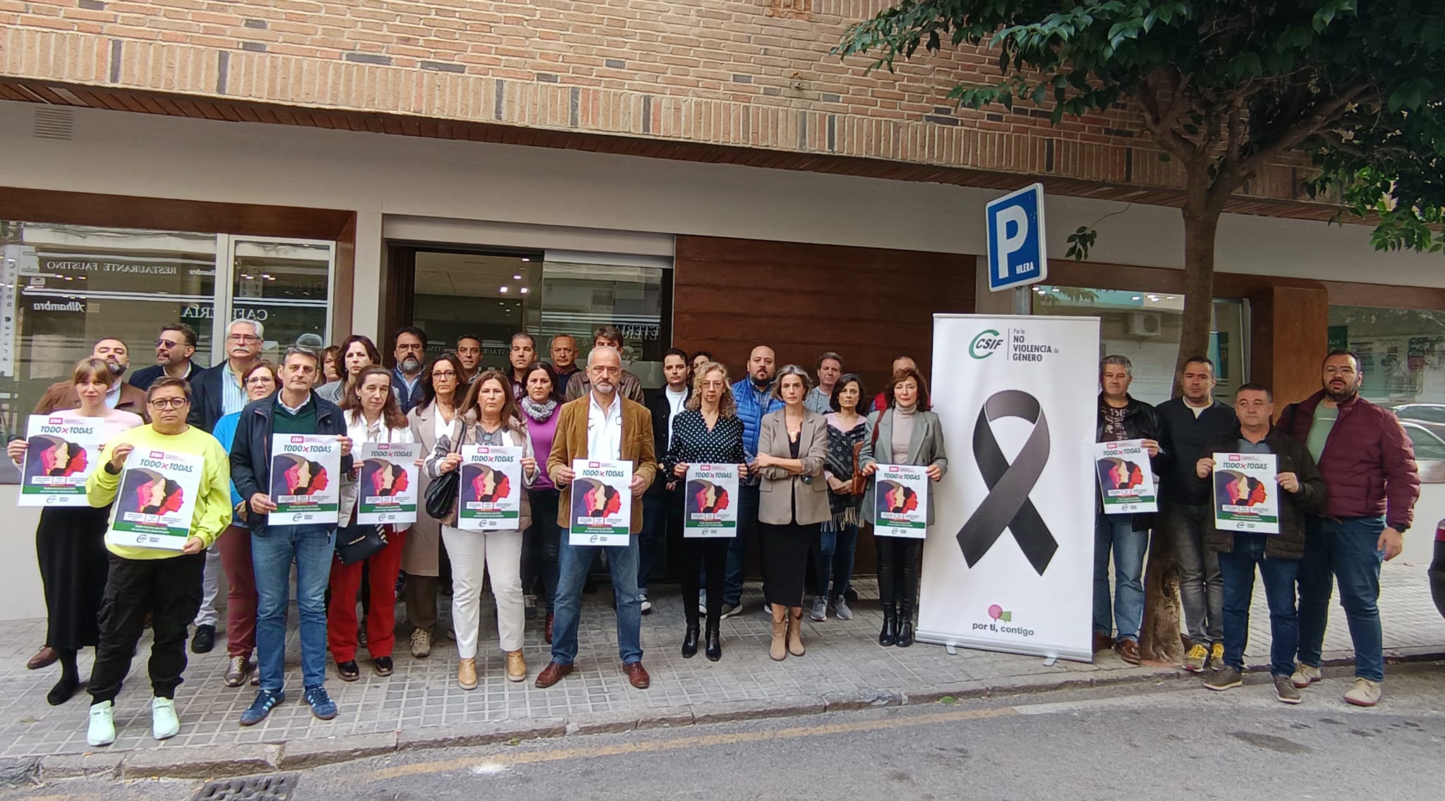 Concentración en la sede de CSIF Jaén con motivo del Día Internacional de la Eliminación de la Violencia contra la Mujer