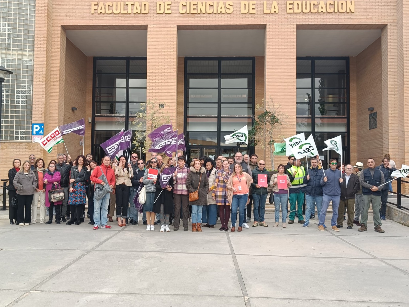 Personal universitario protesta en Málaga