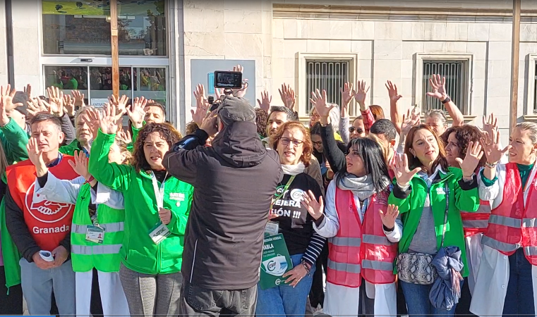 Jornada de asamblea y encierro en el hospital Virgen de las Nieves 2025/02/05