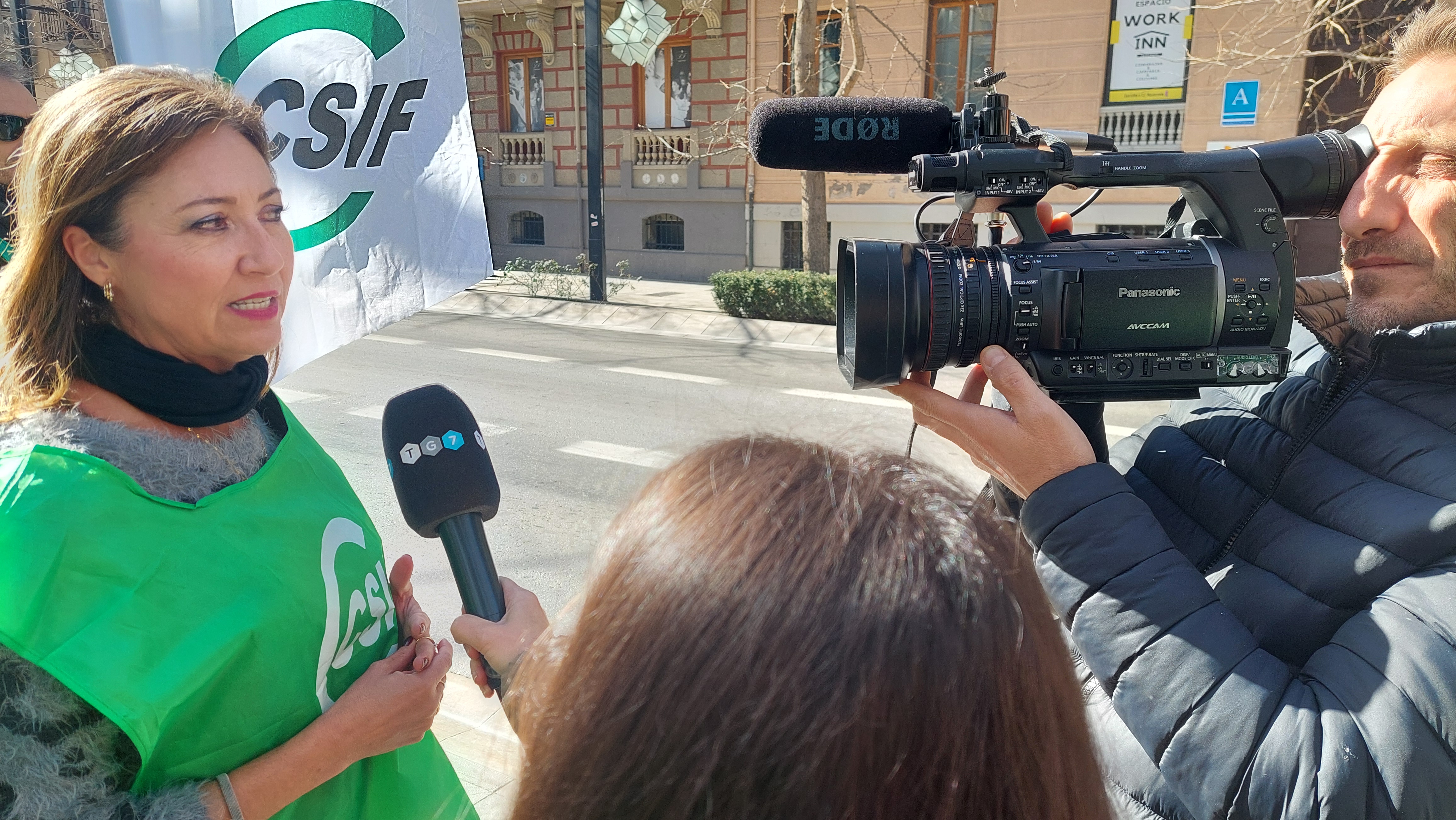 Protesta convocada por CSIF Granada ante la Subdelegación del Gobierno en defensa de MUFACE