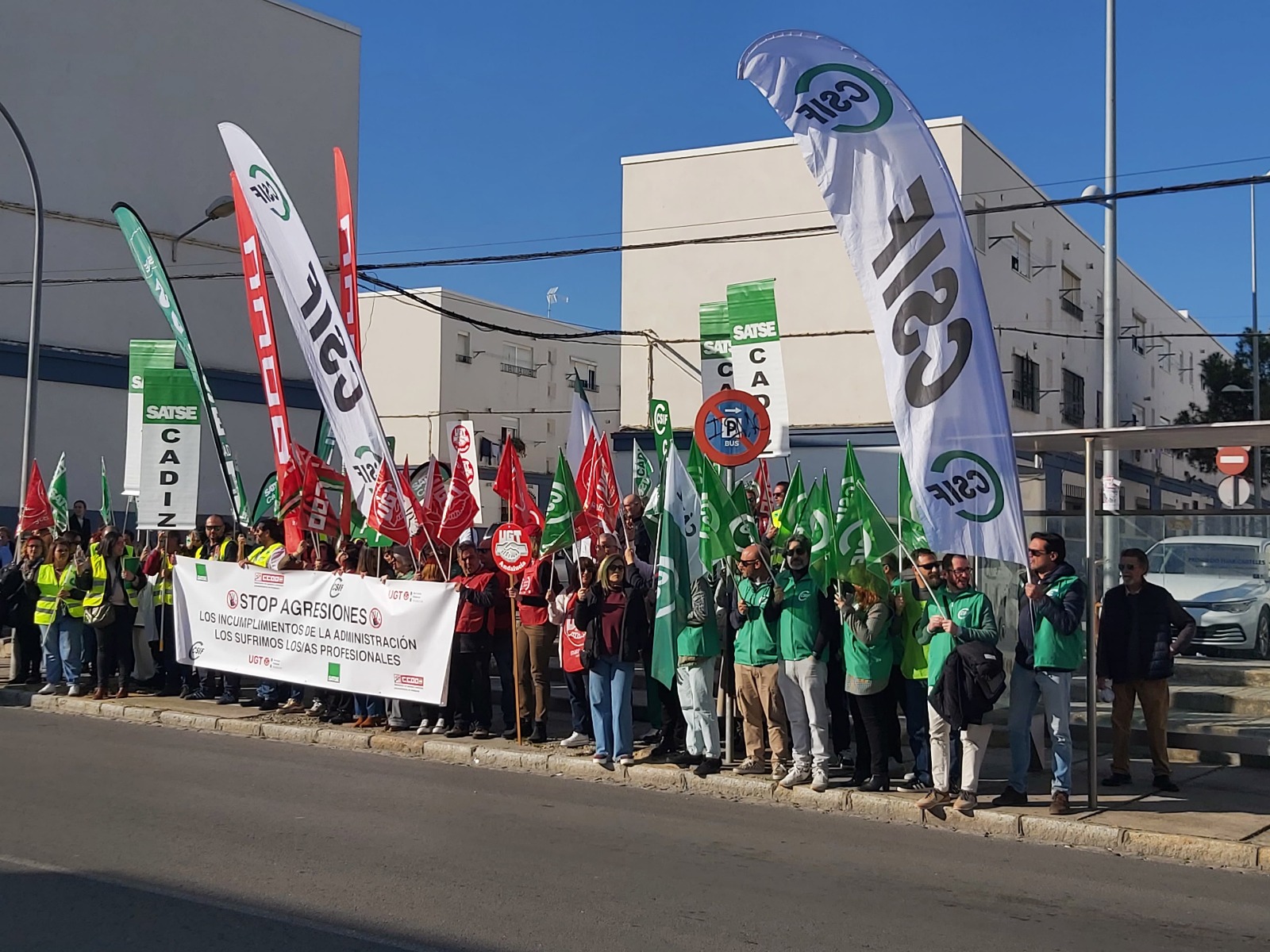 Concentración de los sindicatos en Cádiz