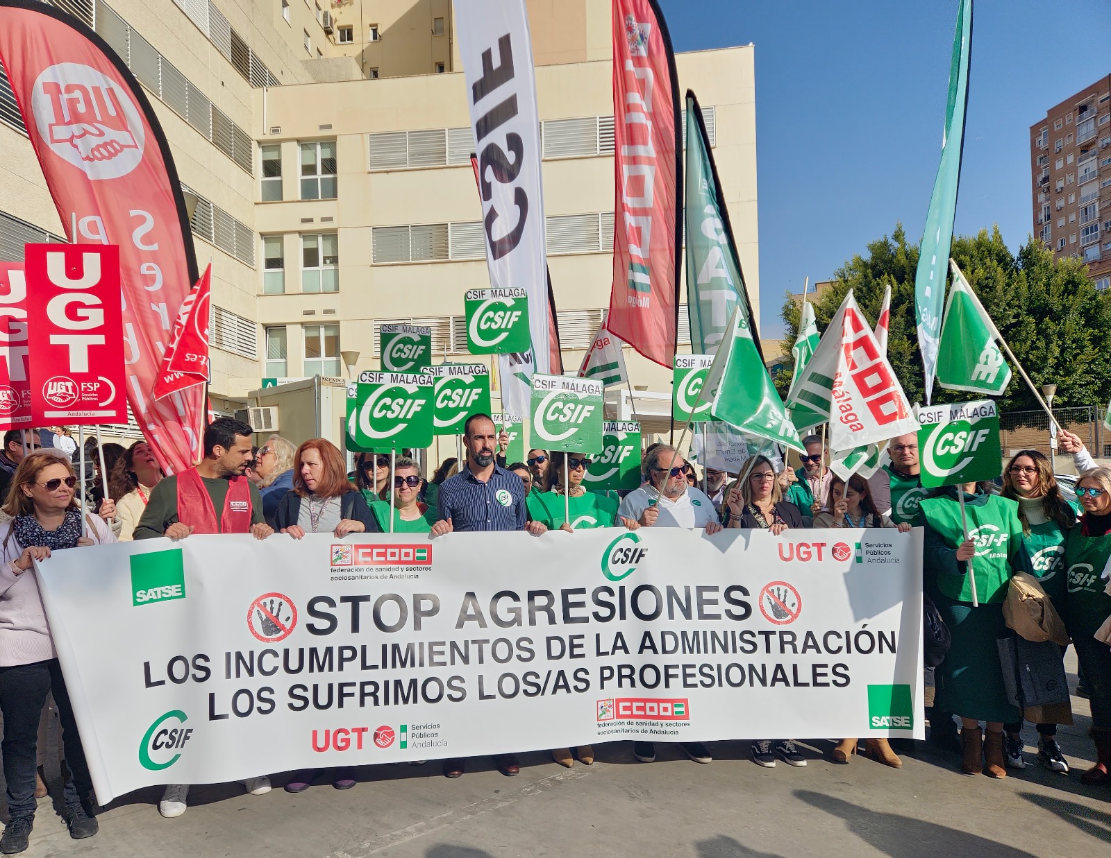 Concentración de los sindicatos en Málaga